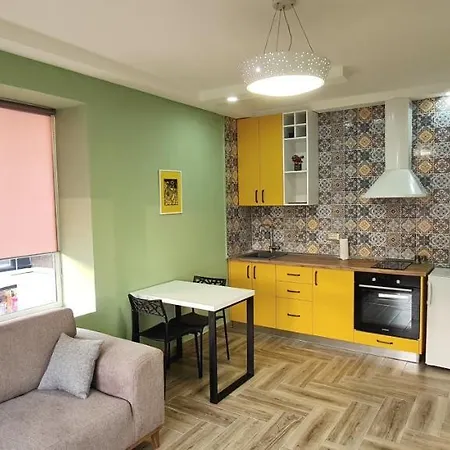 2v1 - Sheshi Willson * ティラナ