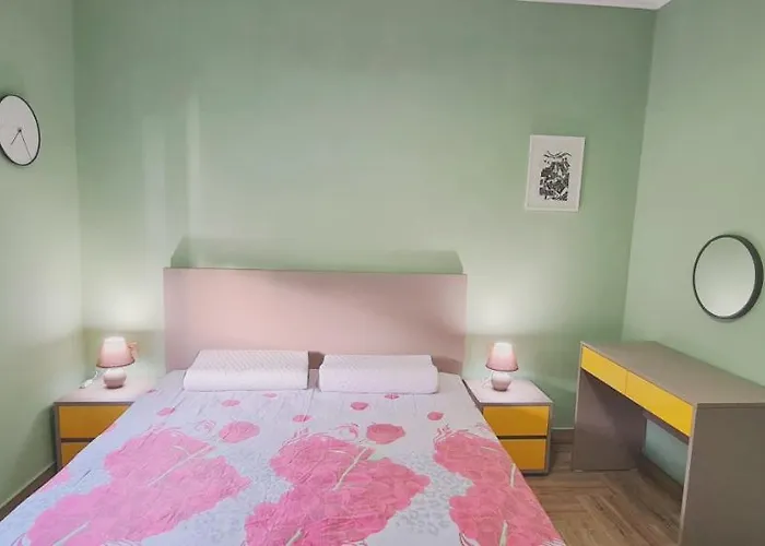 2v1 - Sheshi Willson ティラナ