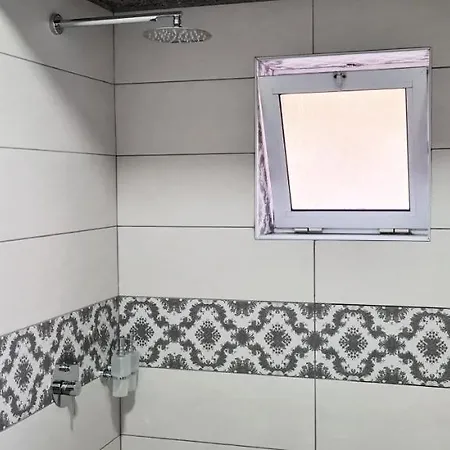 2v1 - Sheshi Willson Appartamento